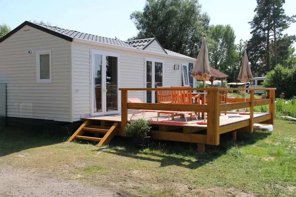 See-Campingpark Neubaeuer See Hotel 0*, Neubau